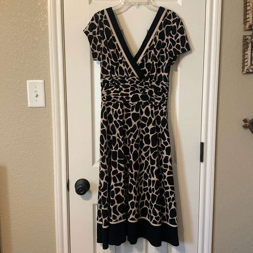 Sandra Darren animal print dress Size 8